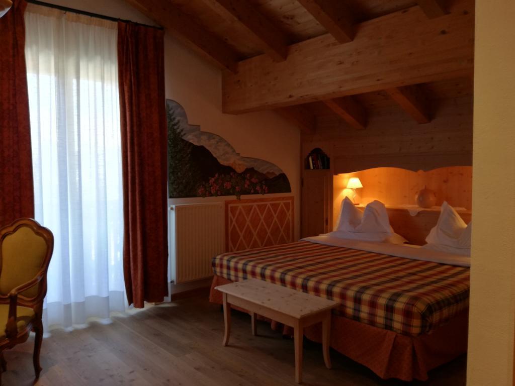 Hotel Ca' Del Bosco Selva di Cadore Exteriör bild