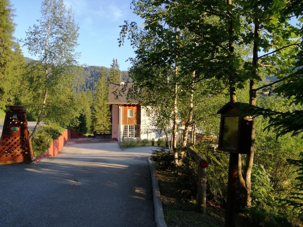 Hotel Ca' Del Bosco Selva di Cadore Exteriör bild